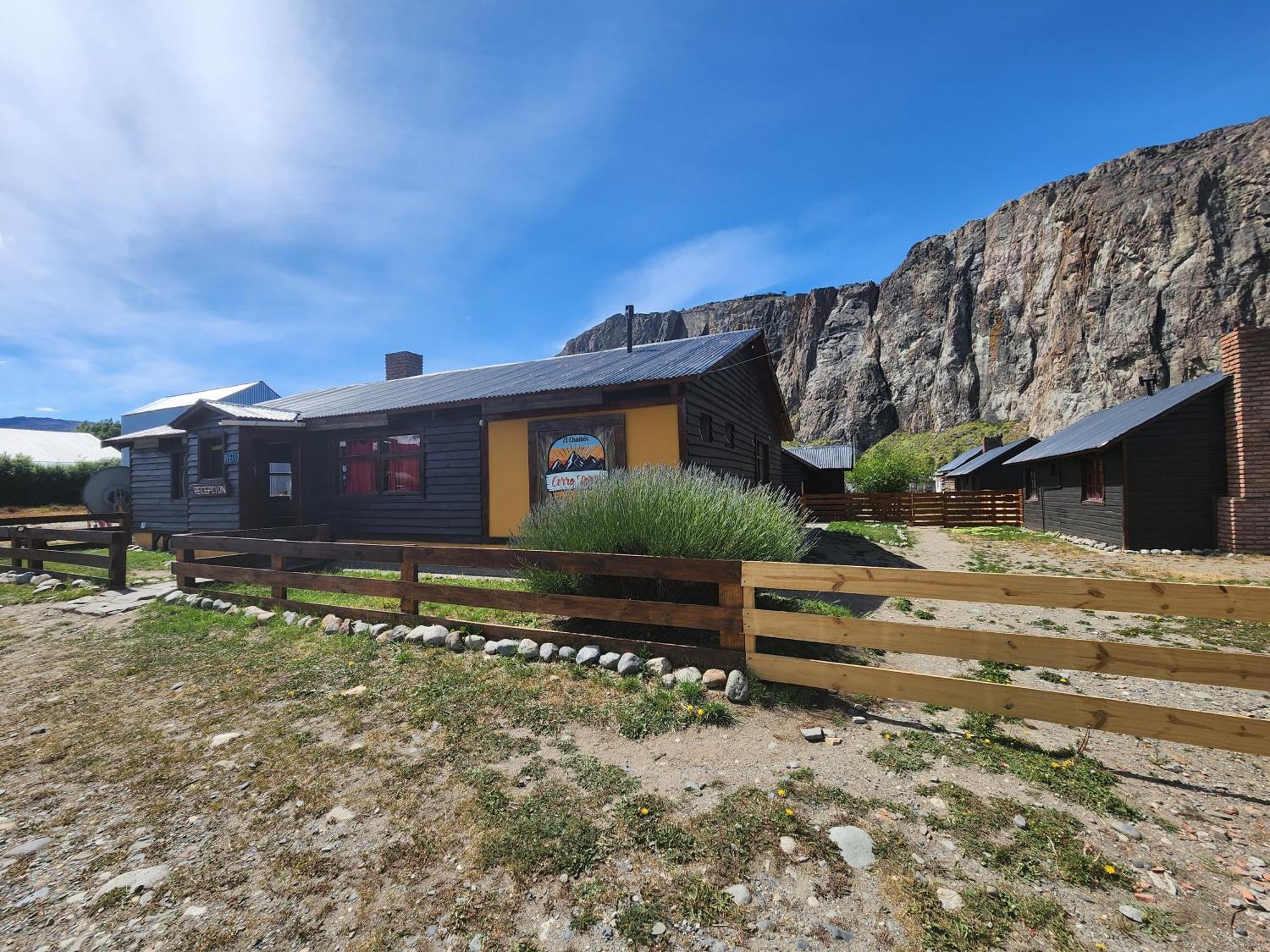 Hostel Cerro Torres El Chalten Exterior photo